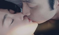 Phương Oanh khoe ảnh hôn người yêu trên facebook