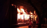 Vụ cháy ở đền Quan Tam Lâm Du. Ảnh: Đức Tuấn