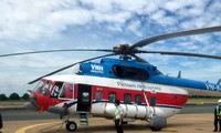 Máy bay trực thăng vận chuyển đề thi ra đảo ở Bà Rịa - Vũng Tàu.