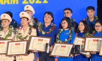Vinh danh 98 cán bộ Đoàn xuất sắc được trao Giải thưởng Lý Tự Trọng năm 2021 