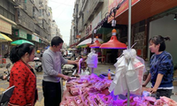 Cử nhân đại học Trung Quốc thành streamer bán thịt 