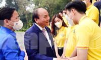 Chủ tịch nước Nguyễn Xuân Phúc gặp mặt gương mặt trẻ Việt Nam tiêu biểu, triển vọng 2021