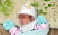 Bé sơ sinh bị bỏ rơi .Ảnh: KC