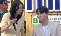 Diễn viên 'Bỗng dưng trúng số' đến Việt Nam, nói về thái độ làm việc của Trấn Thành