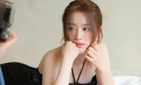 Nữ ca sĩ thường xuyên bị chỉ trích vô duyên, giờ đây lại gây sốt
