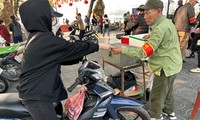 Cận cảnh các bãi xe &apos;chặt chém&apos; tại Hà Nội