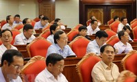 Các đại biểu tham dự Hội nghị Trung ương 7