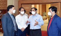 Thủ tướng gặp gỡ với cộng đồng doanh nghiệp (ảnh Nhật Minh)