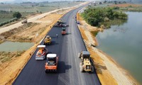 Thủ tướng: Thay cán bộ yếu kém, nhũng nhiễu trong giải ngân vốn đầu tư công