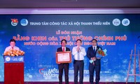 Trung tâm CTXH Thanh thiếu niên Việt Nam nhận Bằng khen của Thủ tướng Chính phủ