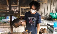 Người trẻ &apos;mê mẩn&apos; cà phê vợt
