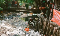 Thành Đoàn TP. HCM tặng bằng khen nhóm bạn trẻ vớt rác ‘Sài Gòn xanh’ 