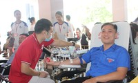 Giảng viên trẻ, cán bộ Đoàn truyền cảm hứng hiến máu cho sinh viên 