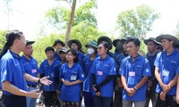 Trường ĐH Bách khoa (ĐHQG TP. HCM) thăm sinh viên tình nguyện ‘Mùa Hè Xanh’ tại Đồng Tháp