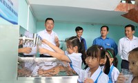 T.Ư Hội Sinh viên Việt Nam trao máy lọc nước cho học sinh vùng xa tại Cần Thơ