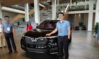 SUV đặc biệt VinFast Lux V8 xuất hiện tại Việt Nam
