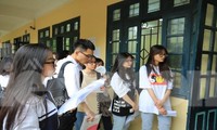 Dùng điện thoại bạn gái đăng ký nguyện vọng, nam sinh &apos;ngậm đắng nuốt cay&apos;
