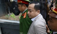 Phan Văn Anh Vũ đã nhận tổng hợp 30 năm tù trong nhiều vụ án khác nhau.