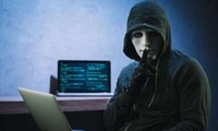 Nhiều sao Việt bị kẻ giả danh lừa hàng trăm triệu đồng qua Facebook