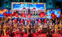 Hơn 30 nghệ sỹ tham gia chương trình nghệ thuật đặc sắc chào mừng đại hội Đảng TPHCM