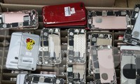 Các đối tượng tháo rời nhiều bộ phận của chiếc điện thoại để qua mắt lực lượng chức năng