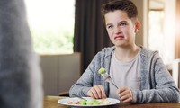 Ăn thực phẩm siêu đắng và người nhạy cảm với vị đắng ít nhập viện vì nhiễm trùng hay COVID