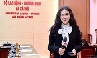 9X xinh đẹp: &apos;Tình yêu với nghề báo giúp mình vượt qua mọi khó khăn&apos;