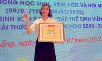 Nữ sinh viên xuất sắc trường Sư phạm Đà Nẵng nhiệt huyết với ‘nghề lái đò’