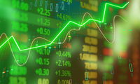 Tiền ồ ạt đổ vào thị trường, VN-Index tiến mốc 1.100 điểm