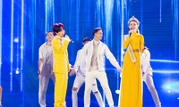 Hoa hậu Thùy Tiên và Quang Hùng MasterD song ca tiếng Việt - Thái cực ngọt trong sự kiện