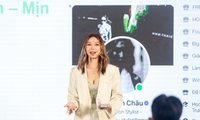 Khóc ròng với ảnh &quot;bạn chụp tôi&quot;: Học tip lên hình xinh lung linh của Diệp Linh Châu (The Face)