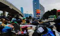 Ùn ứ rác thải ở Hà Nội