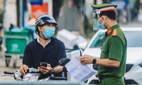 Hà Nội: Xem xét dừng kiểm tra giấy đi đường ở 19 quận, huyện bình thường mới