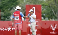 Cặp đôi golfer - caddie đặc biệt trong Giải Vô địch Golf Quốc gia năm 2023 – Cúp VinFast 