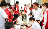 Cán bộ và sinh viên đại học Thái Nguyên sôi nổi hiến máu Chủ nhật Đỏ