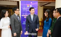 Sinh viên Việt Nam &apos;Tiên phong&apos; tham gia Chuyển đổi số quốc gia