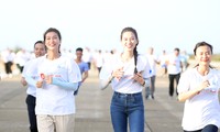 Hoa hậu Đỗ Thị Hà, Đoàn Thiên Ân cùng hơn 200 sinh viên tham gia giải chạy ở Trường Sa