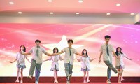 Hàng ngàn học sinh, sinh viên tham dự giao lưu văn hoá Việt - Hàn
