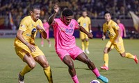 Chia điểm với Nam Định trên sân nhà, Sài Gòn FC vẫn ‘cầm đèn đỏ’