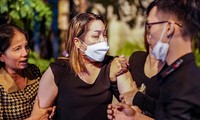 Cháy quán karaoke khiến 32 người tử vong: Trắng đêm nhận diện người thân
