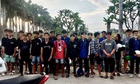 Chặn nhóm thanh thiếu niên tụ tập đua xe