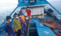 Cảnh sát biển bắt giữ tàu chở 70.000 lít dầu không rõ nguồn gốc