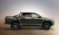 Bán tải Toyota Hilux tái xuất thị trường Việt 