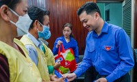 Bí thư Trung ương Đoàn Nguyễn Minh Triết thăm, tặng quà Tết tại Bệnh viện Chợ Rẫy