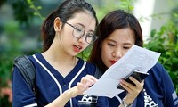 Thí sinh dự thi kỳ thi THPT quốc gia 2017. Ảnh: Như Ý
