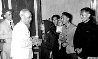 Quà cưới đặc biệt Bác Hồ tặng cho Hoàng tử Lào năm 1968 là gì?