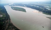 Việt Nam có bao nhiêu con sông xuyên biên giới?