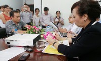 Bộ trưởng Nguyễn Thị Kim Tiến bất ngờ đi kiểm tra thực phẩm chức năng và phát hiện hàng loạt sai phạm tại Công ty Bảo Khang.
