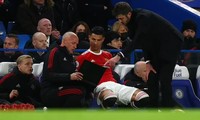 Vì sao Ronaldo ngồi dự bị trong trận MU gặp Chelsea?
