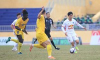 Trước trận HAGL - SLNA, 18h00 ngày 14/10: Buồn ngủ lại gặp chiếu manh 